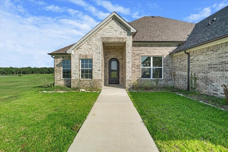 1060 Grison Circle, Corsicana TX 75109 - Photo 3