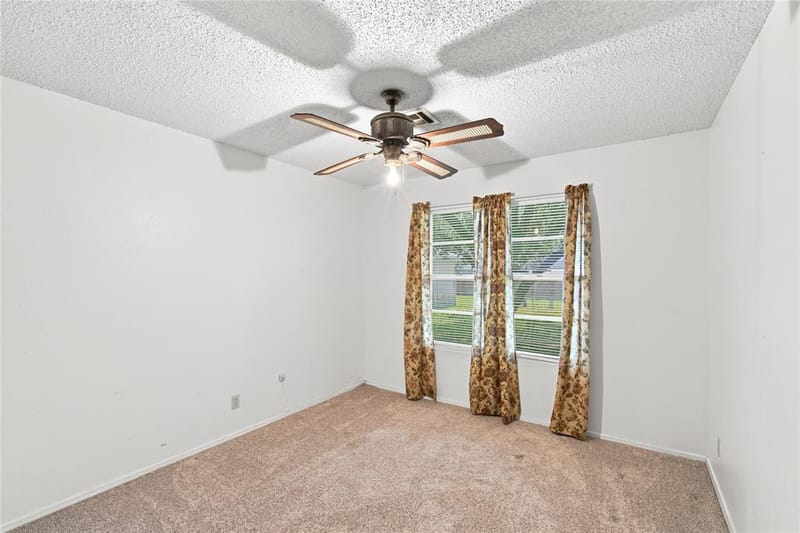 504 E Roosevelt Avenue, Whitney TX 76692 - Photo 12