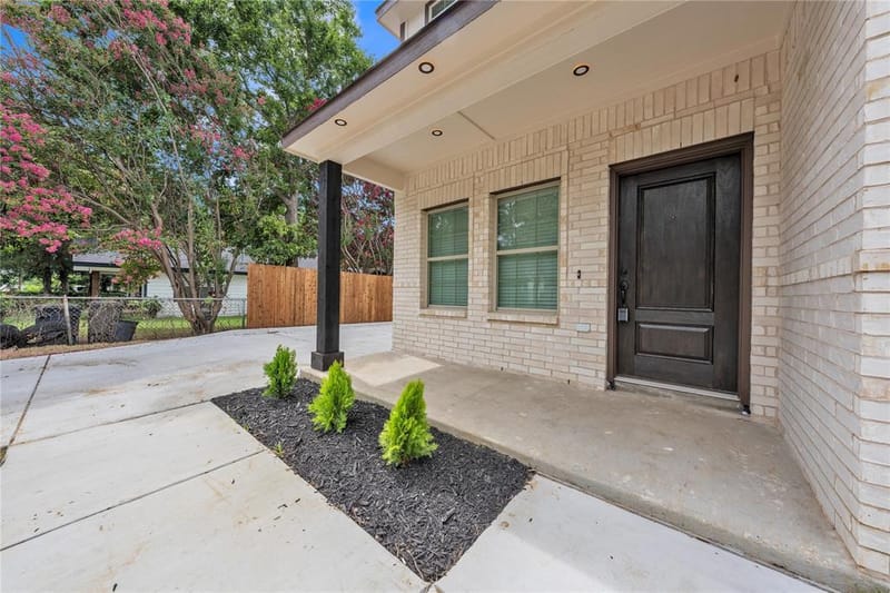 2416 Bird Street, Fort Worth TX 76111 - Photo 4