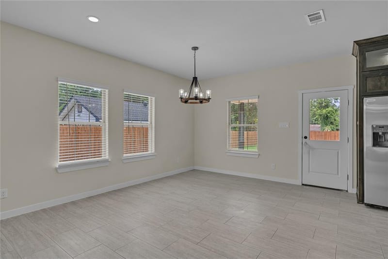 2416 Bird Street, Fort Worth TX 76111 - Photo 8