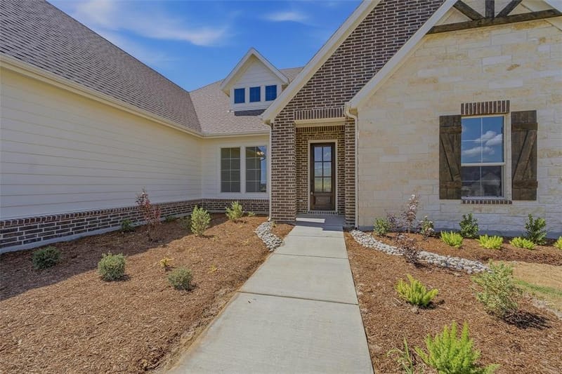 802 Westover Drive, Van Alstyne TX 75495 - Photo 5