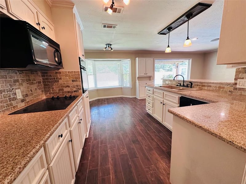 3307 Bogota Street, Athens TX 75752 - Photo 6