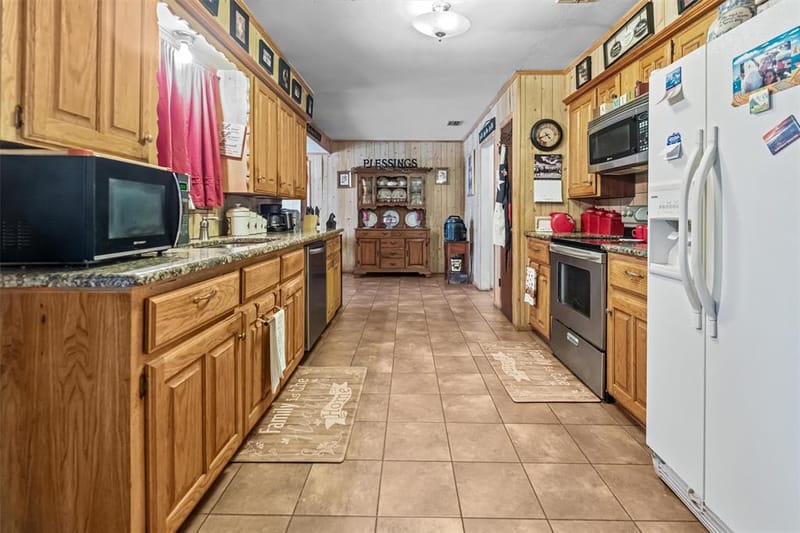 703 Amy Street, Canton TX 75103 - Photo 14