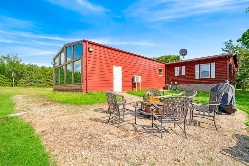 1101 County Road 2810, Honey Grove TX 75446 - Photo 3