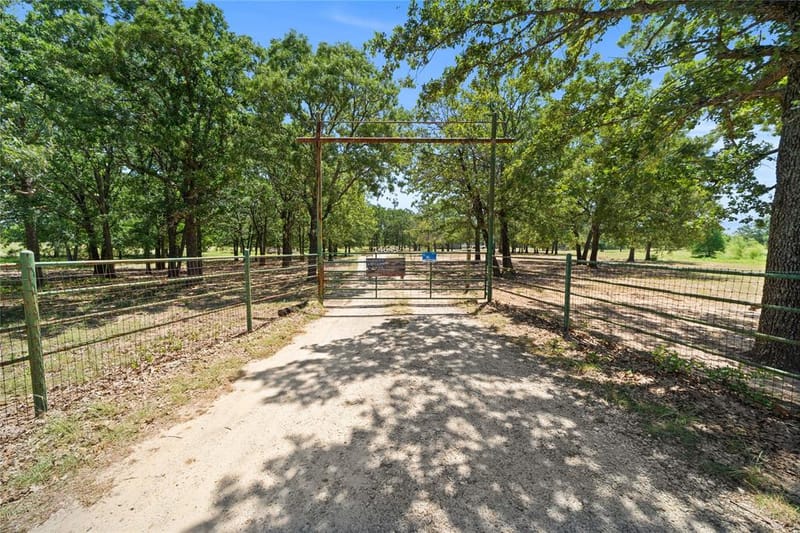 14643 County Road 4060, Scurry TX 75158 - Photo 2