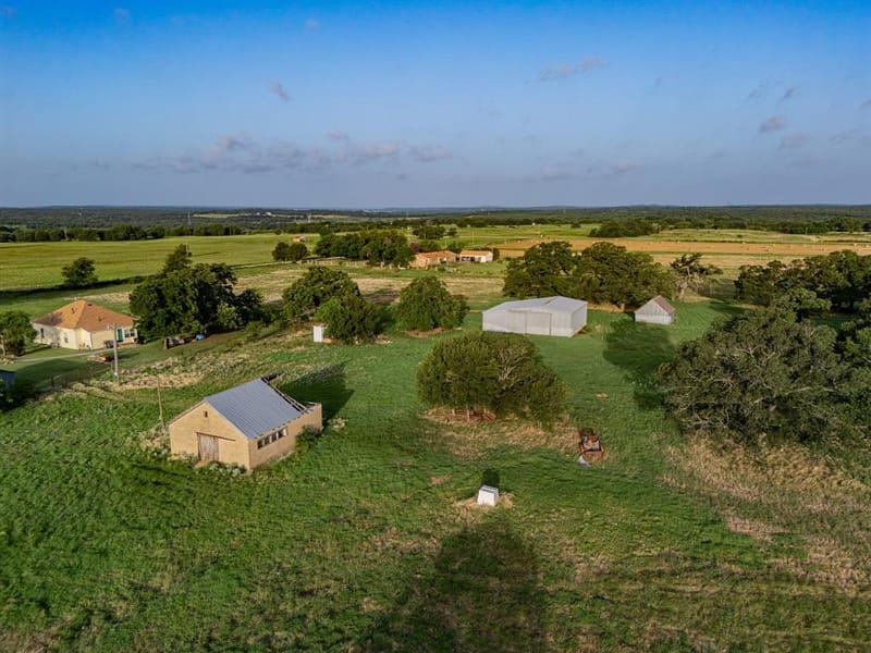207 Cr-1750, Chico TX 76431 - Photo 2