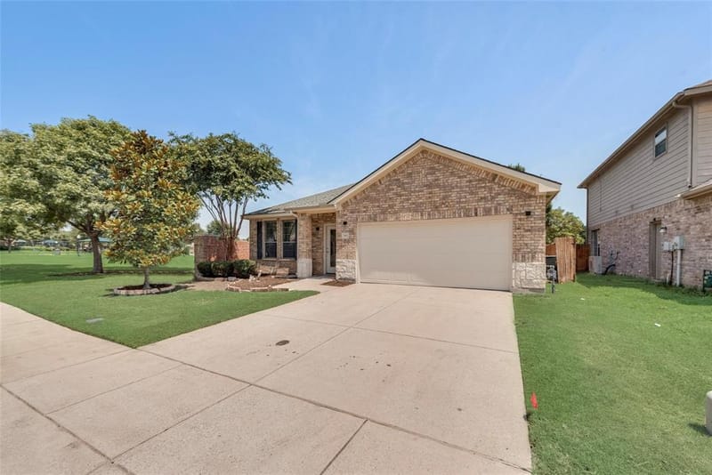 3901 Pitchstone Drive, McKinney TX 75070 - Photo 2