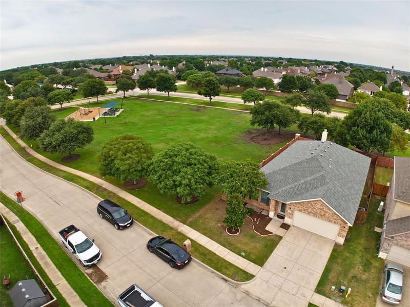 3901 Pitchstone Drive, McKinney TX 75070 - Photo 3