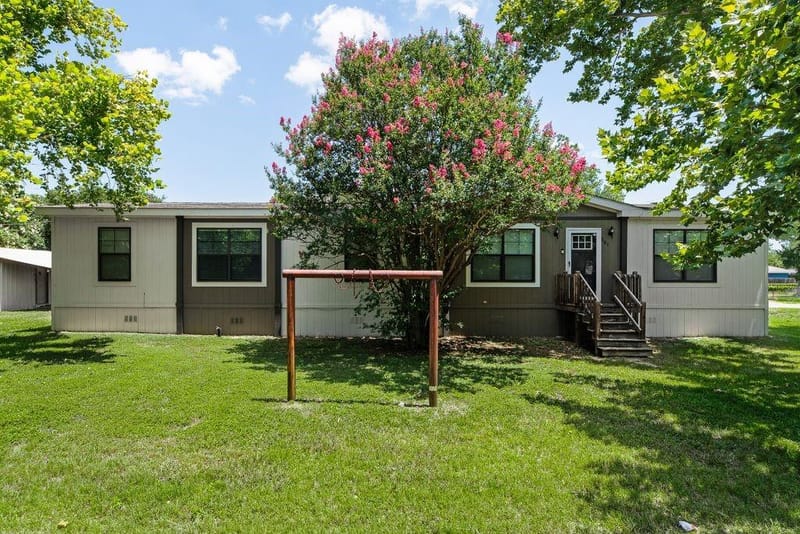 501 W 3rd Street, Maypearl TX 76064 - Photo 2