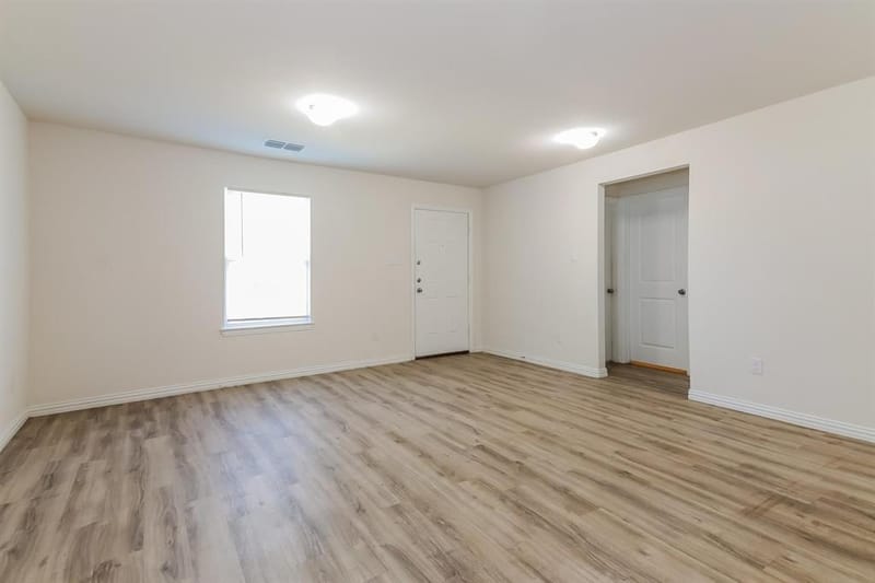1120 W Owing Street, Denison TX 75020 - Photo 7