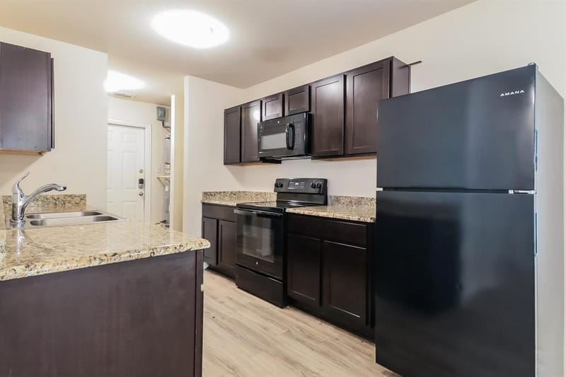 1120 W Owing Street, Denison TX 75020 - Photo 3