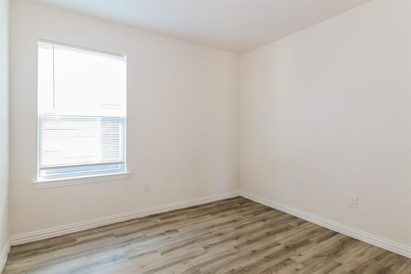 1120 W Owing Street, Denison TX 75020 - Photo 14