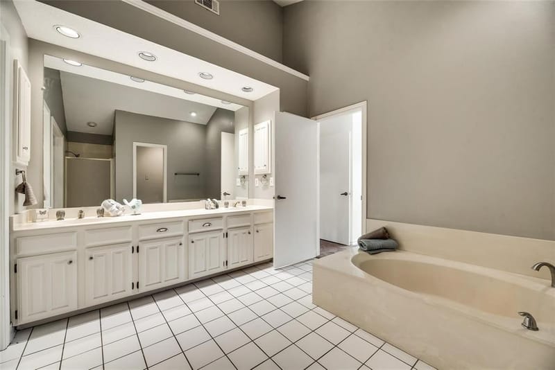 1307 Boardwalk Street, Arlington TX 76011 - Photo 29