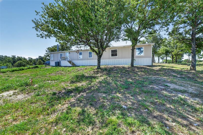 449 Big Salty Drive, Springtown TX 76082 - Photo 25