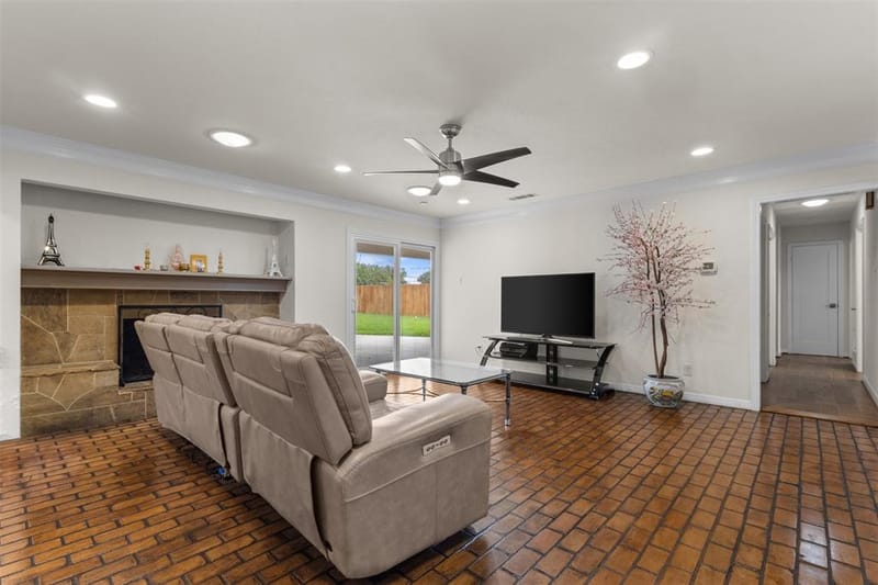 908 Vinecrest Lane, Richardson TX 75080 - Photo 7