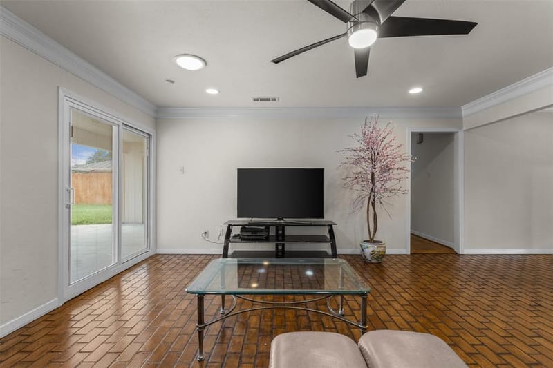 908 Vinecrest Lane, Richardson TX 75080 - Photo 8