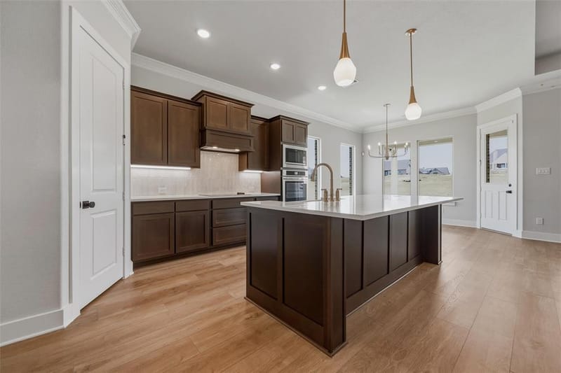 711 Water Side Drive, Van Alstyne TX 75495 - Photo 9