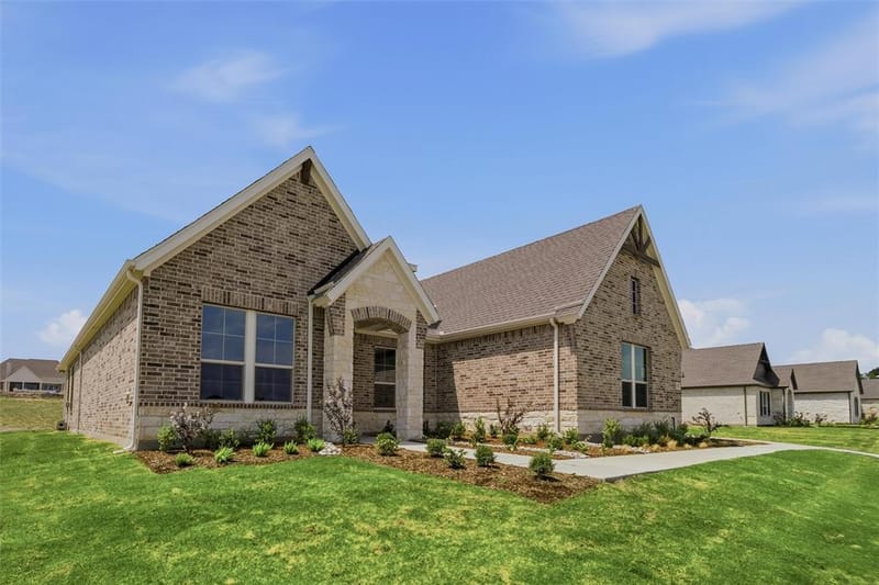 711 Water Side Drive, Van Alstyne TX 75495 - Photo 4