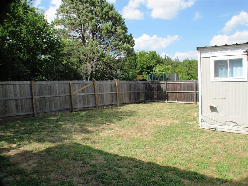 2208 Beverly Drive, Granbury TX 76048 - Photo 14