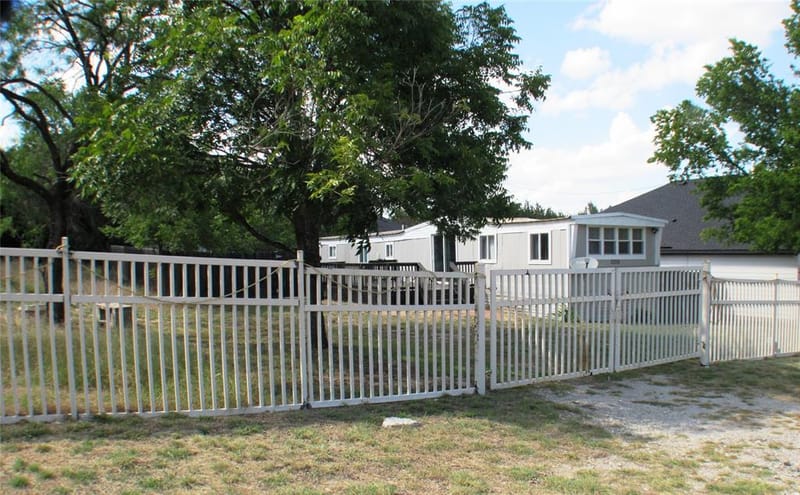 2208 Beverly Drive, Granbury TX 76048 - Photo 18