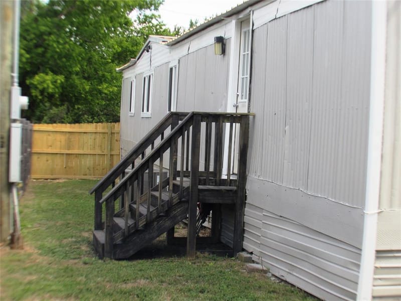 2208 Beverly Drive, Granbury TX 76048 - Photo 15