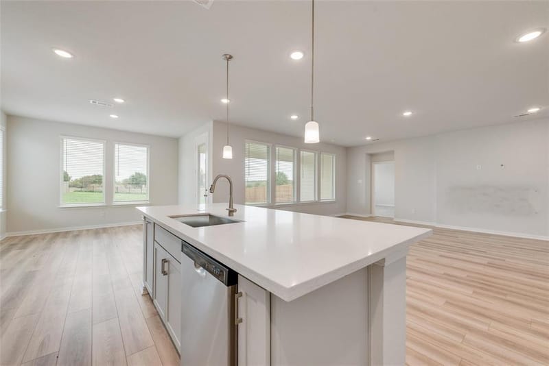 512 Marcus Lane, Crowley TX 76036 - Photo 5
