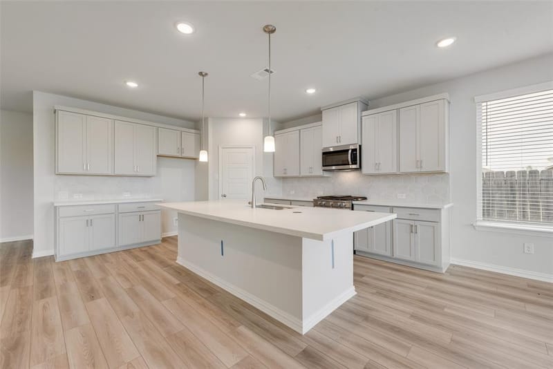512 Marcus Lane, Crowley TX 76036 - Photo 4
