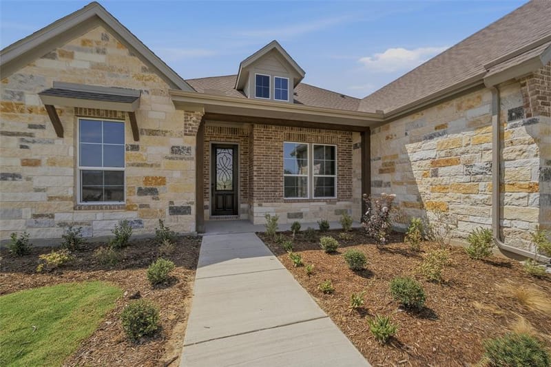 715 Water Side Drive, Van Alstyne TX 75495 - Photo 5