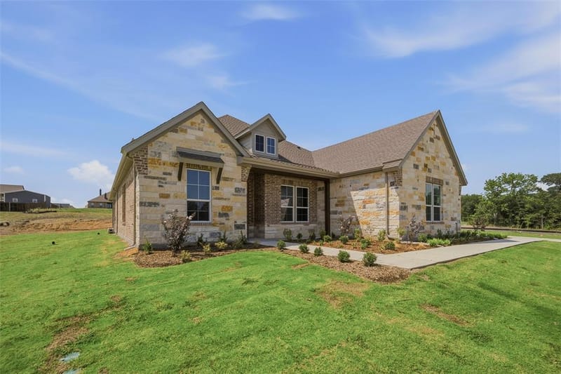 715 Water Side Drive, Van Alstyne TX 75495 - Photo 4