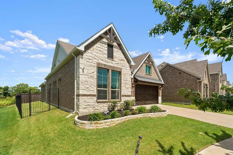 4705 Brockwell Drive, Carrollton TX 75010 - Photo 3