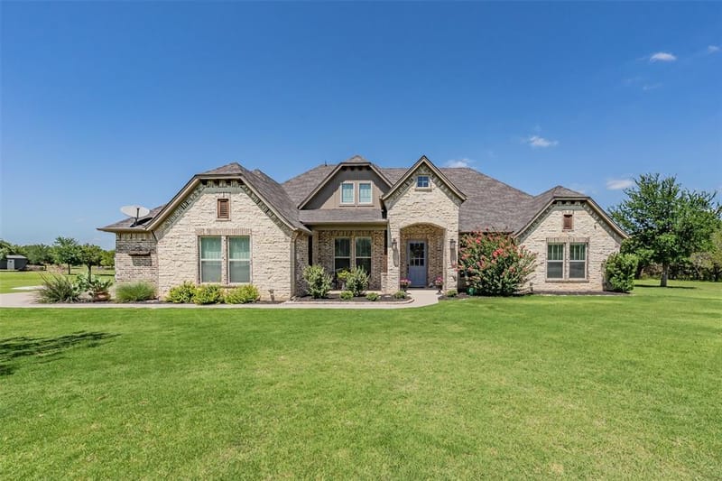 259 Wapiti Drive, Azle TX 76020 - Photo 2