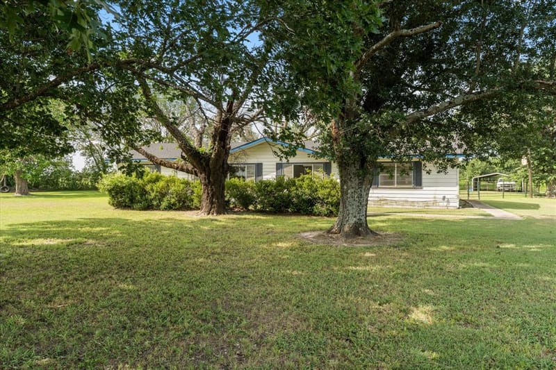 101 SE County Road 2240, Corsicana TX 75109 - Photo 3