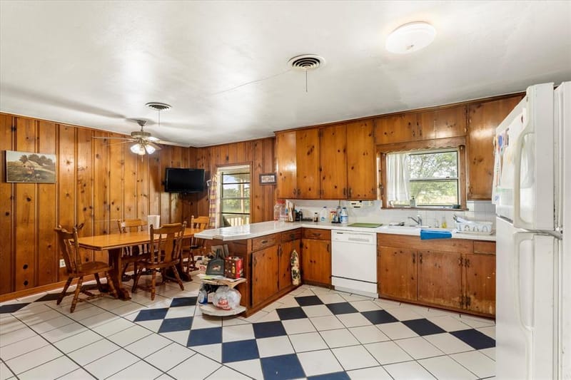 101 SE County Road 2240, Corsicana TX 75109 - Photo 15