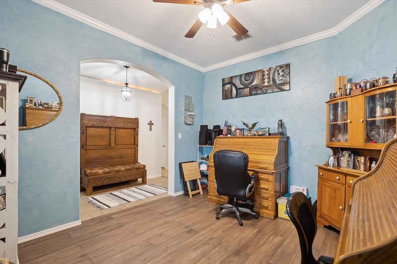 568 Willowview Drive, Saginaw TX 76179 - Photo 6
