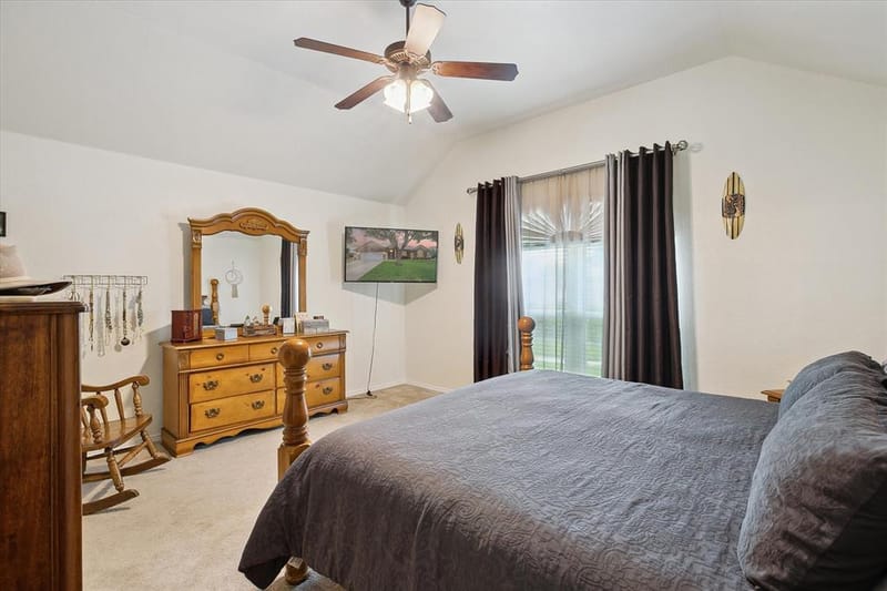 568 Willowview Drive, Saginaw TX 76179 - Photo 17
