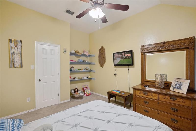 568 Willowview Drive, Saginaw TX 76179 - Photo 21