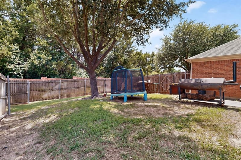 404 Castle Street, DeSoto TX 75115 - Photo 36