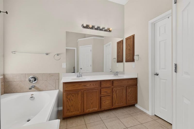 404 Castle Street, DeSoto TX 75115 - Photo 24