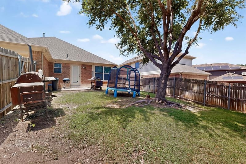 404 Castle Street, DeSoto TX 75115 - Photo 34