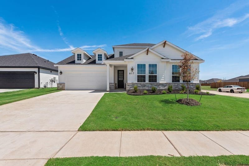 617 Marcus Lane, Crowley TX 76036 - Photo 2