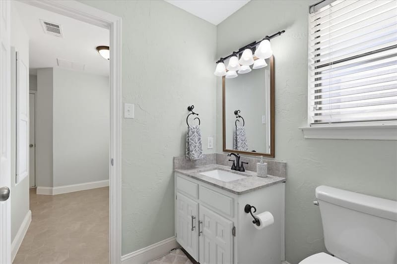205 N FOREST Lane, Double Oak TX 75077 - Photo 27