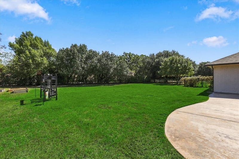 205 N FOREST Lane, Double Oak TX 75077 - Photo 36