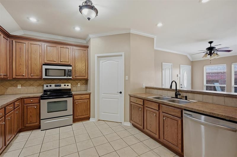 2704 Rex Cruse Drive, Sherman TX 75092 - Photo 14