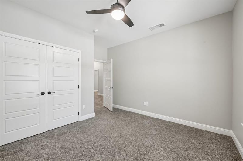 505 S Sky Court, Granbury TX 76049 - Photo 23
