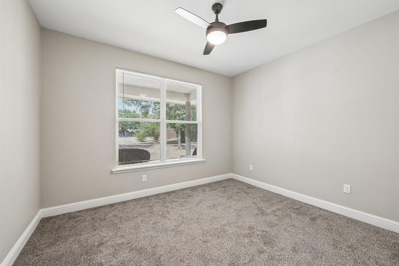 505 S Sky Court, Granbury TX 76049 - Photo 22