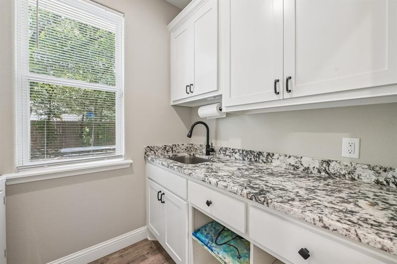 505 S Sky Court, Granbury TX 76049 - Photo 28