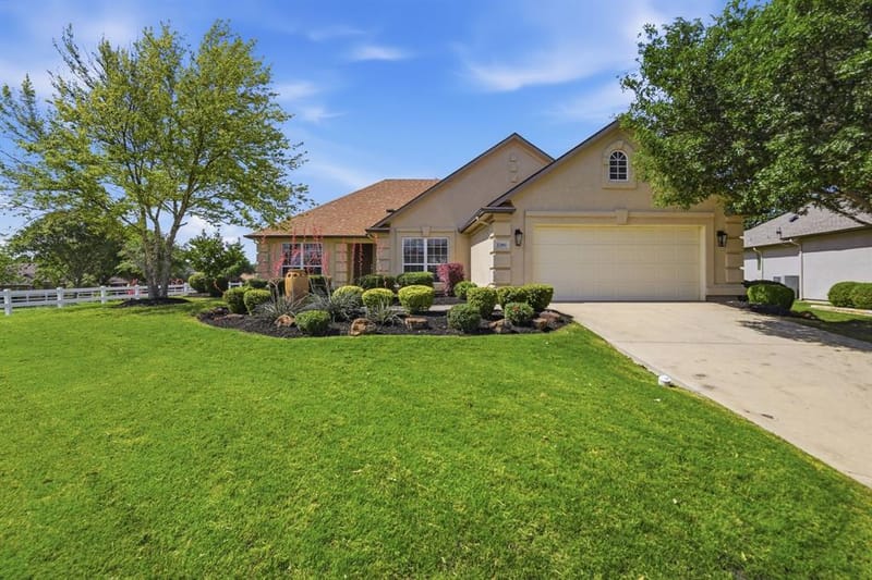 12001 Lockhart Court, Denton TX 76207 - Photo 4