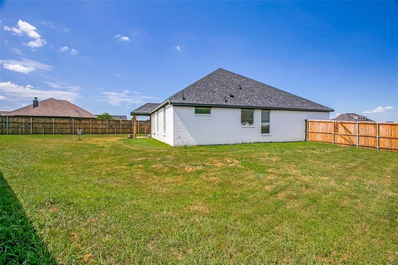 104 Bent Creek Court, Cleburne TX 76033 - Photo 25