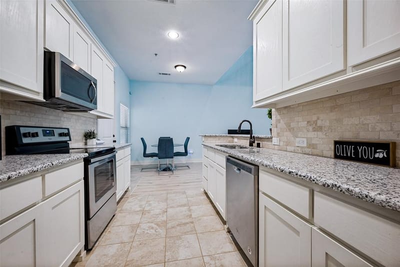 3037 Solana Circle, Denton TX 76207 - Photo 10