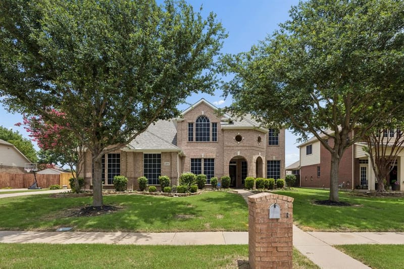 1808 Clear Summit Lane, Mansfield TX 76063 - Photo 4